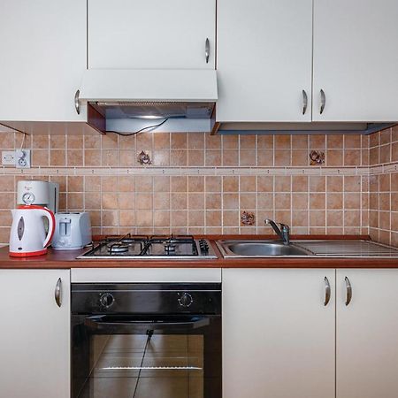 Amazing Apartment In Rovinj With Wifi ภายนอก รูปภาพ